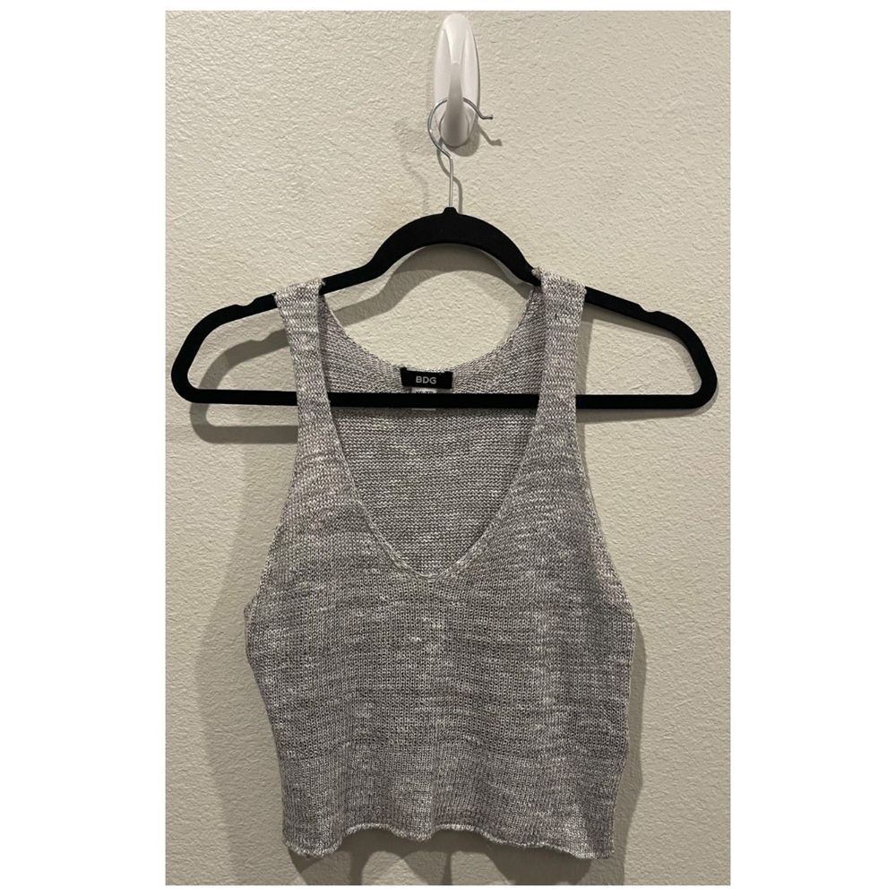 BDG V-Neck Knitted Grey Cropped Tank Top